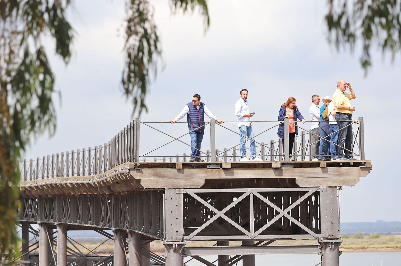 El Rocío 2023: Imágenes de la Hermandad de Emigrantes en su salida de Huelva
