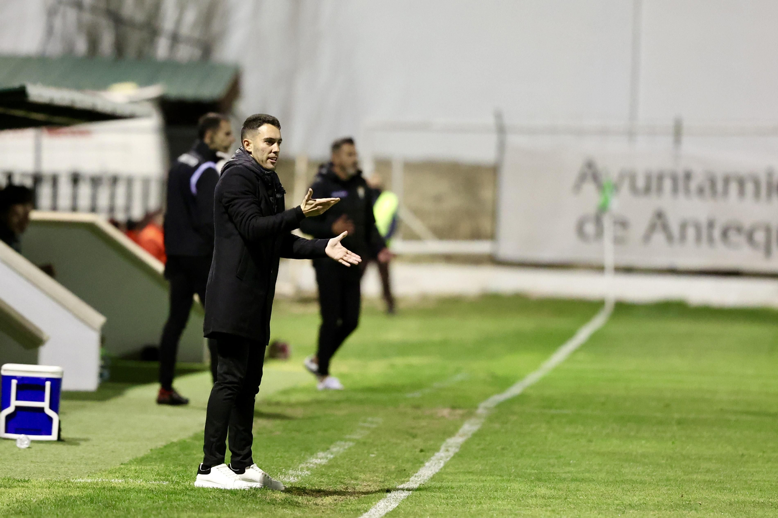 Las mejores fotos del ambiente en El Maulí para el Antequera - Córdoba CF