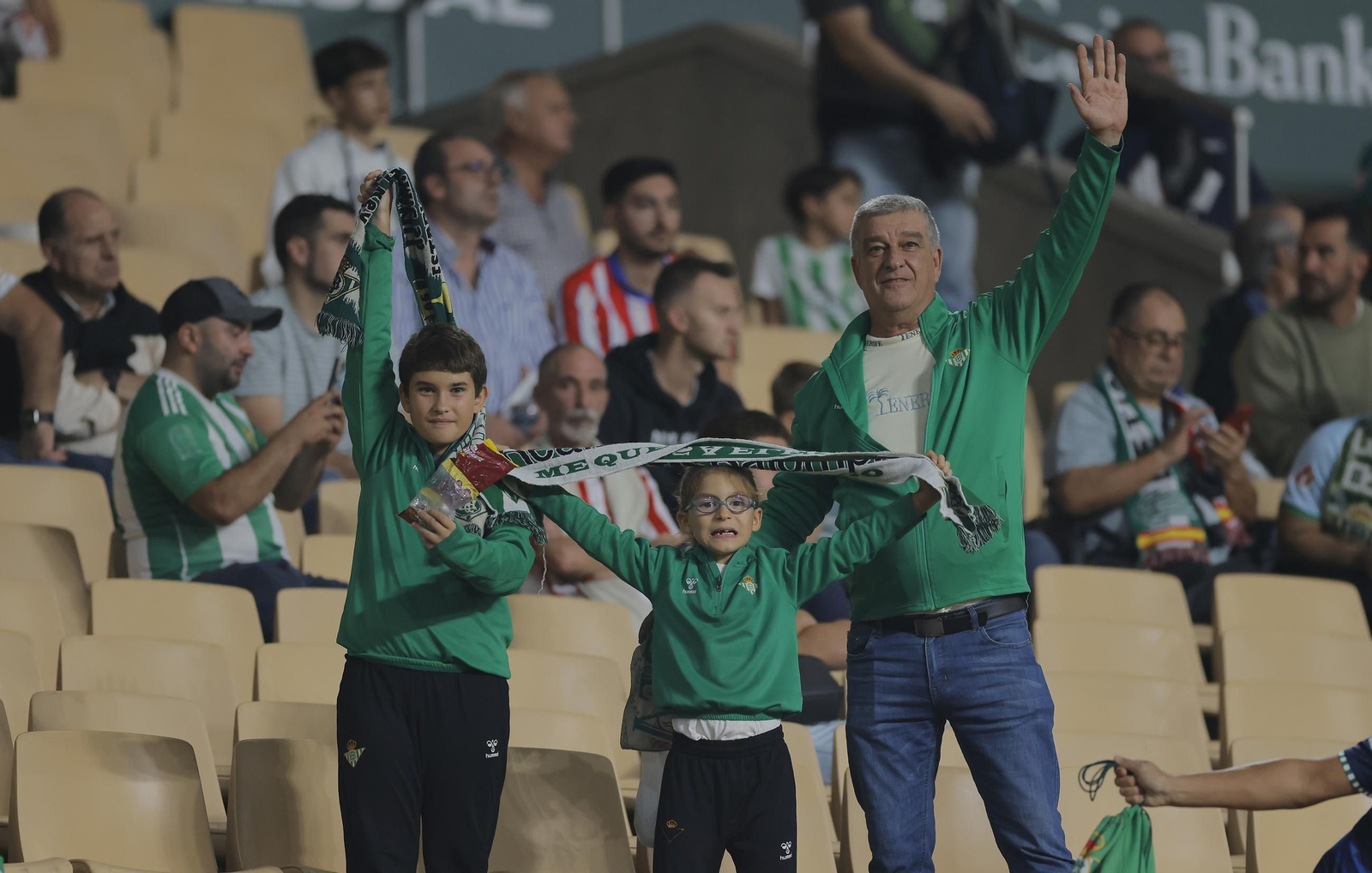 Búscate en las fotos del Betis - Atlético de Madrid
