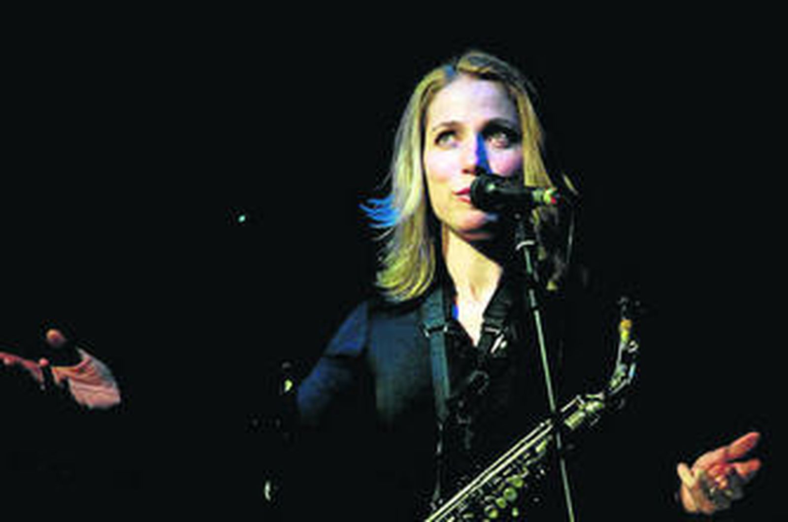 Sheila Cooper, durante actuación.