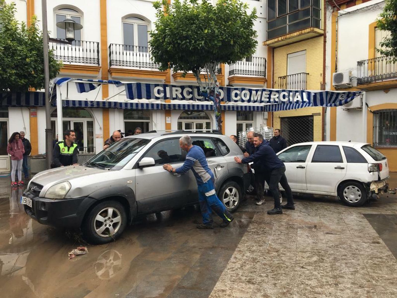 Imágenes de los destrozos que ha provocado el paso de Elsa por el pueblo de Nerva