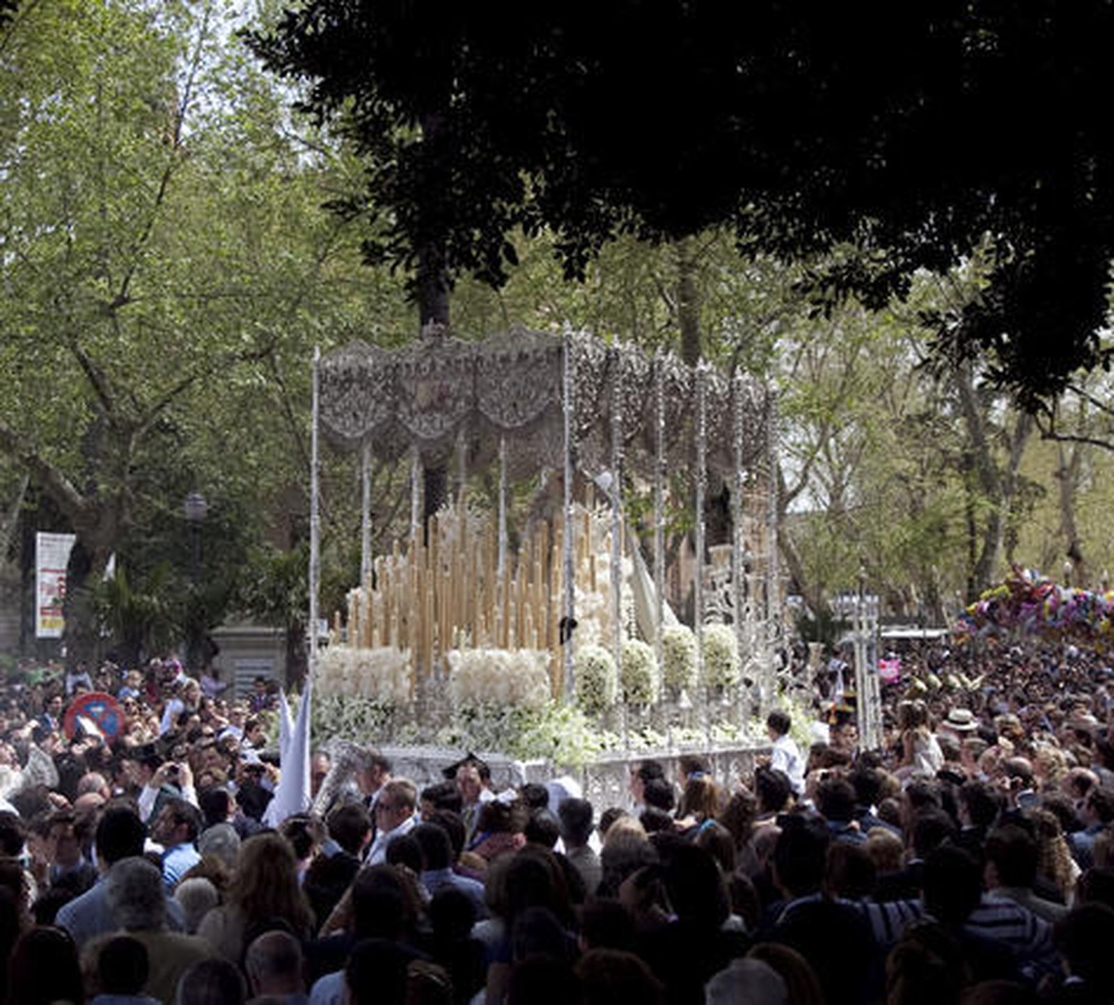 La Virgen del barrio del Porvenir en el Parque.

Foto: Jaime Martínez