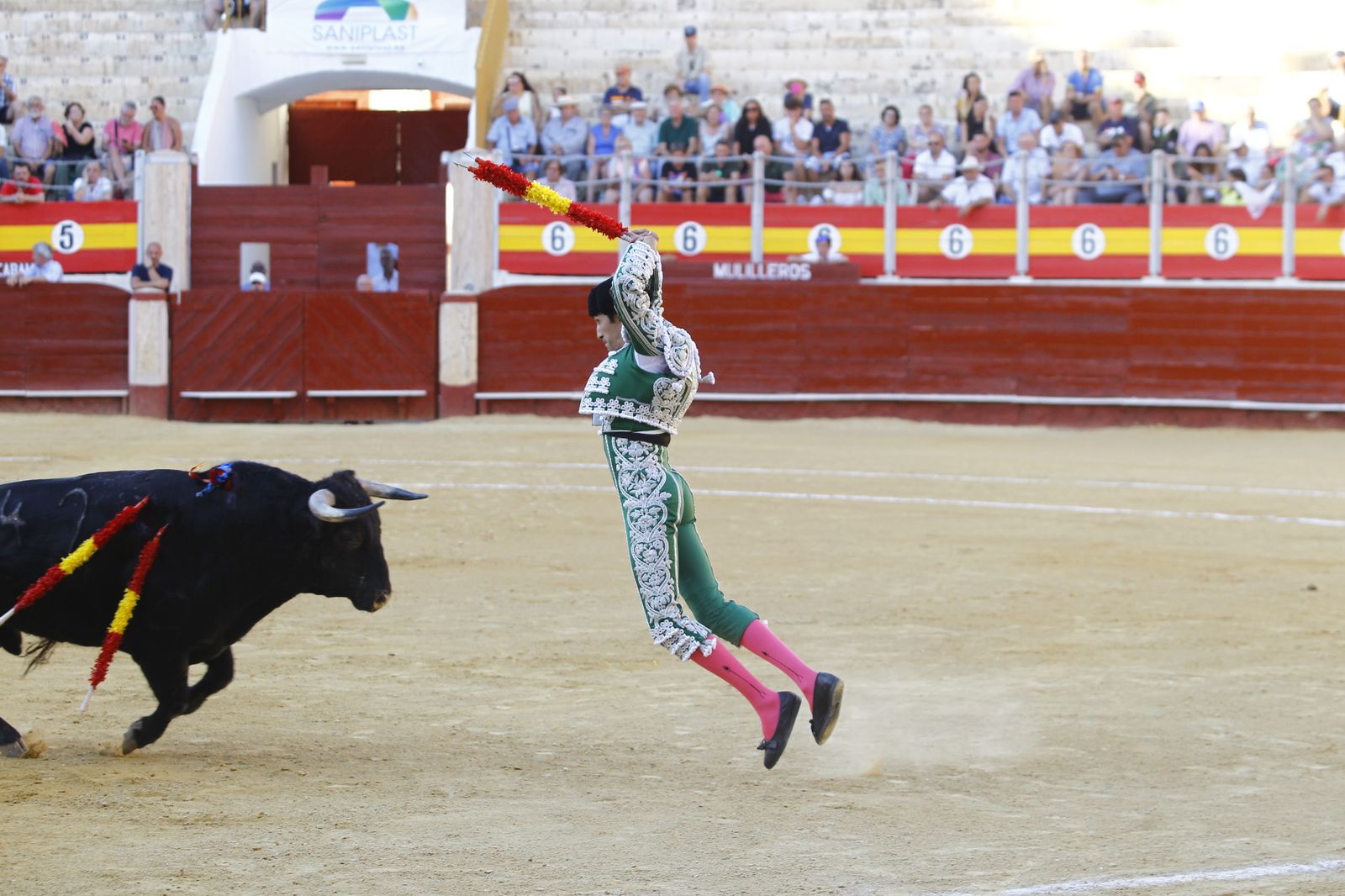 Fotogalería de la novillada de la Feria Taurina de Almería 2022
