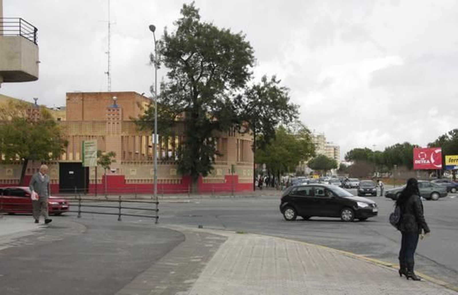 La Ronda del Tamarguillo no logra convertirse en un lugar de esparcimiento ciudadano.

Foto: Belén Vargas
