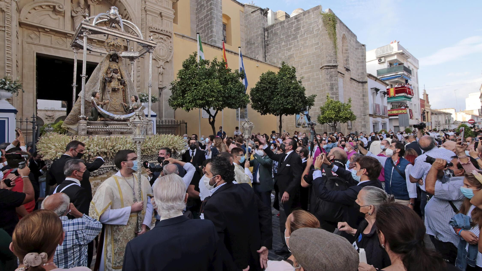 La Virgen de la Merced saliendo de su basílica el pasado año.
