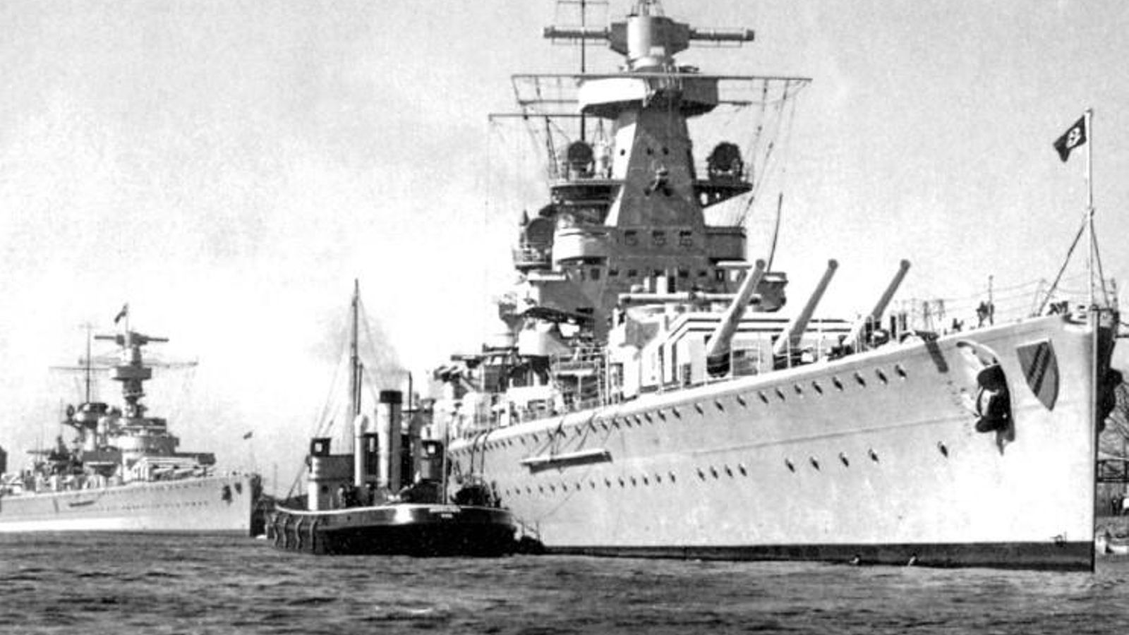 Acorazados “Deutschland” y “Admiral Scheer” en Wilhelmshaven en abril 1937