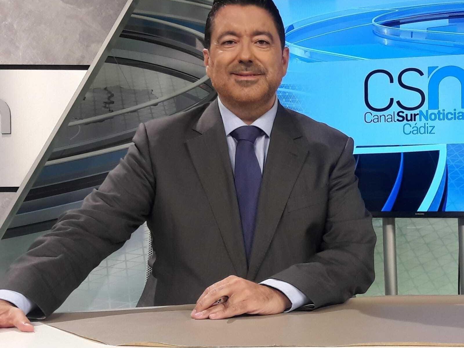 Javier Benítez en la conducción de las noticias de Canal Sur en Cádiz Javier Benítez en la conducción de las noticias de Canal Sur en Cádiz