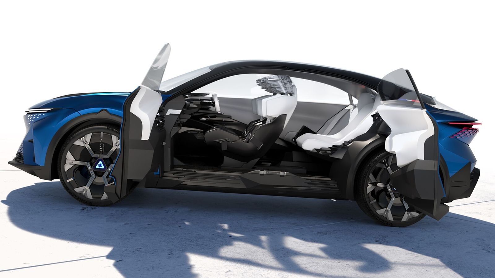 La solución de carrocerías sin pilar central es relativamente frecuente en los show-cars, pero difícilmente transpolable a la producción por los problemas de rigidez que eso supone.