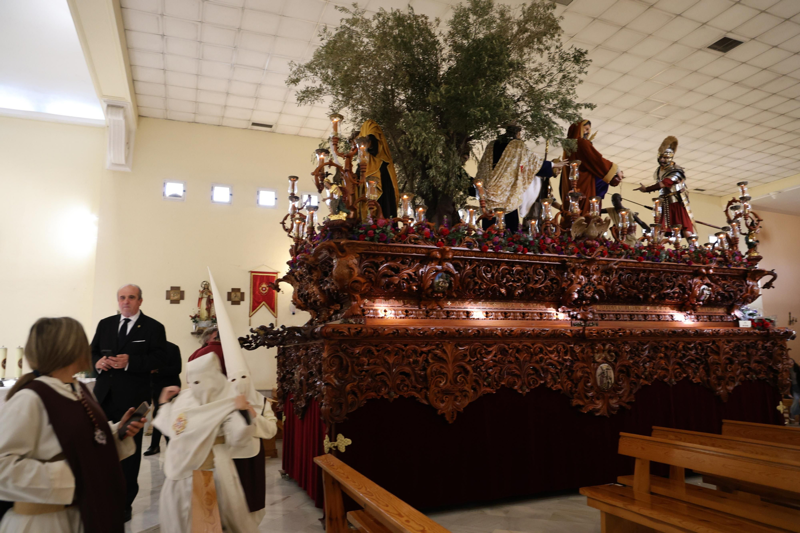 Las mejores imágenes del Miércoles Santo en Huelva: Hermandad del Prendimiento