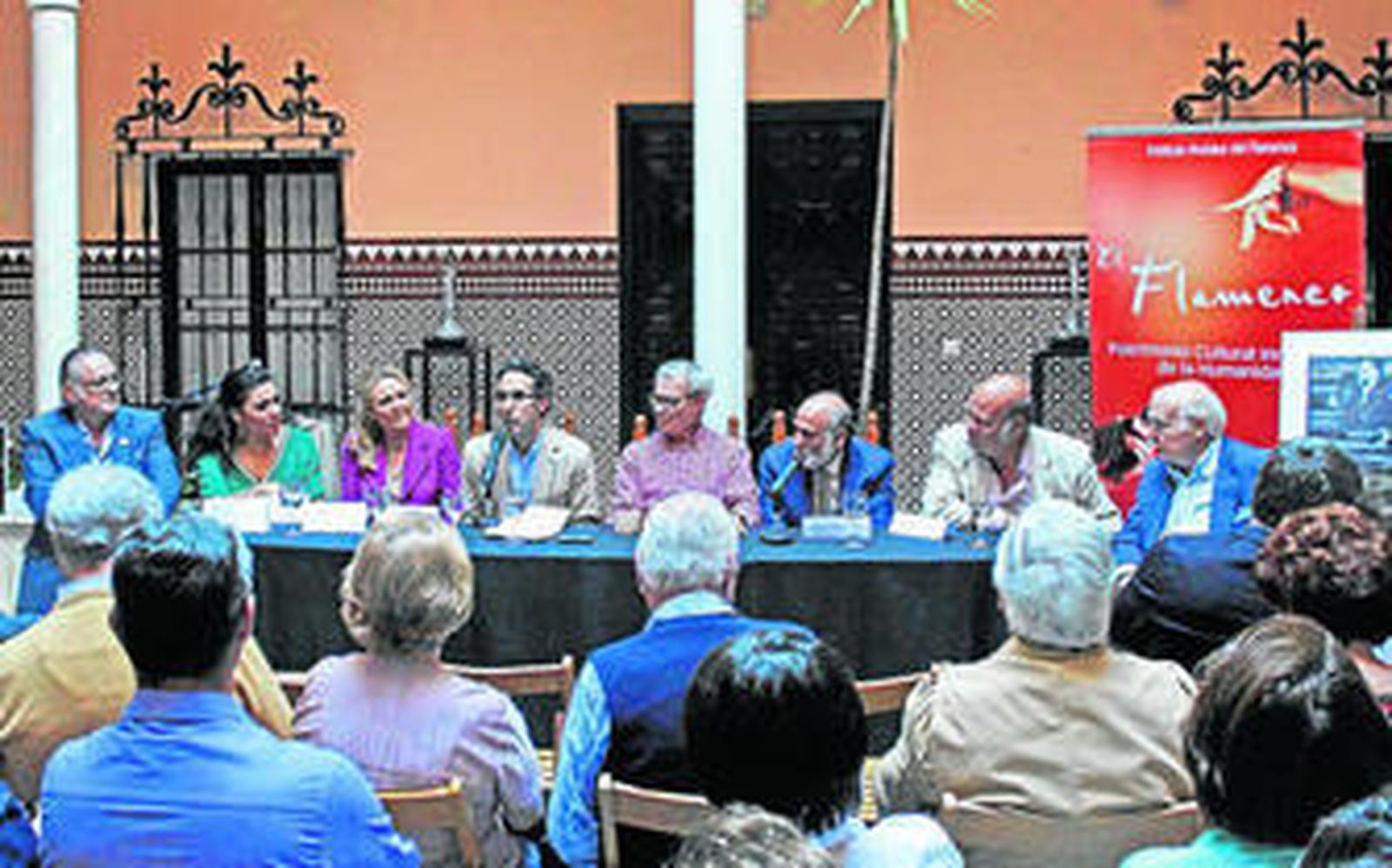 Un momento de la mesa redonda celebrada ayer en el Palacio Pemartín.