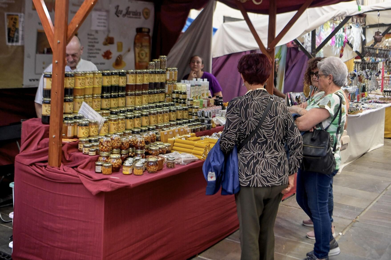Fotos: Cristóbal Colón y los Reyes Católicos inauguran las Capitulaciones de Santa Fe