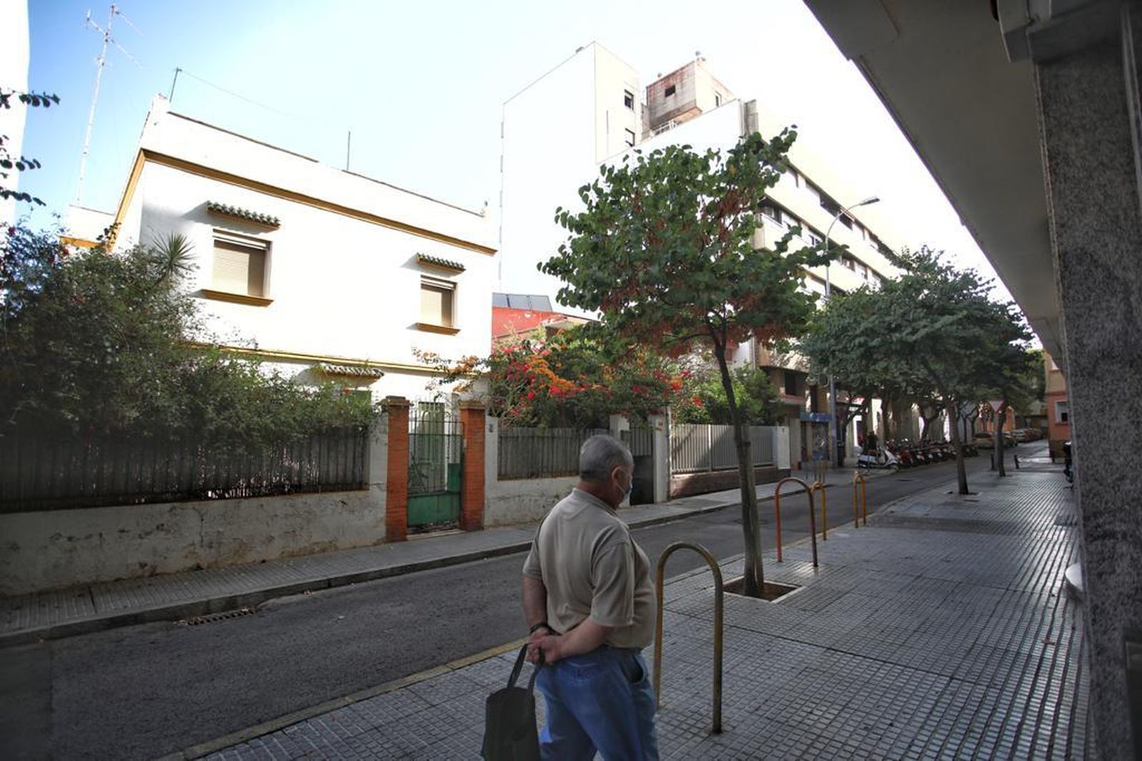 Los últimos chalés de la calle Huerta del Obispo se convertirán próximamente en un bloque de viviendas y una calle peatonal.