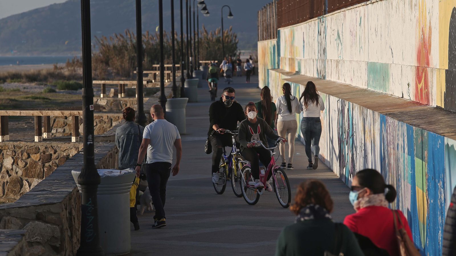 Zona de paseo junto a Los Lances.