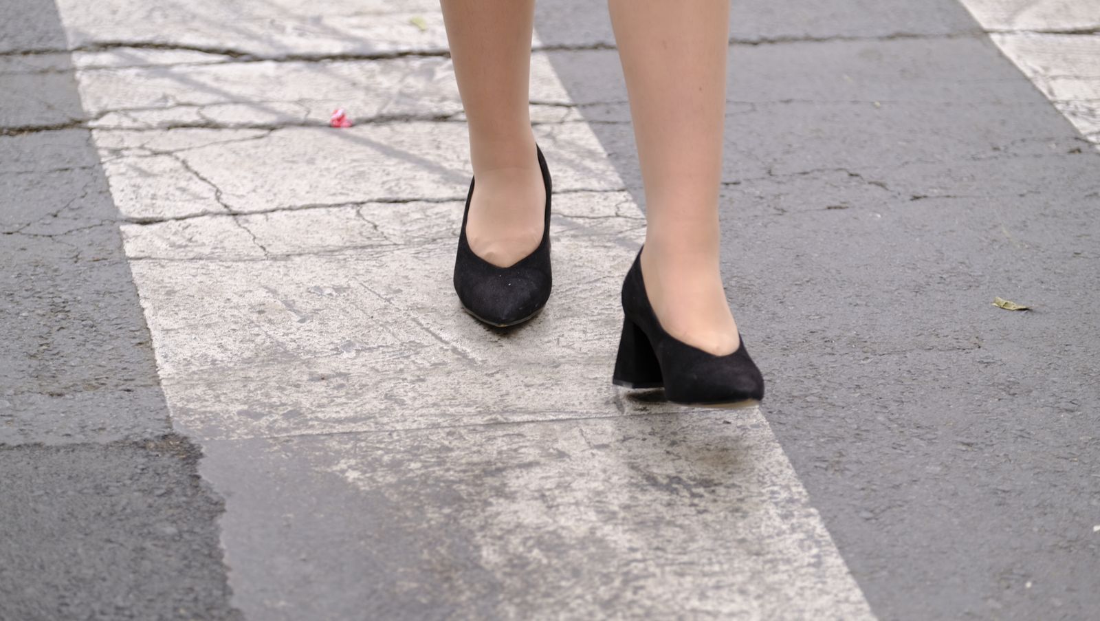 La Borriquita procesiona por las calles de Almería, en imágenes