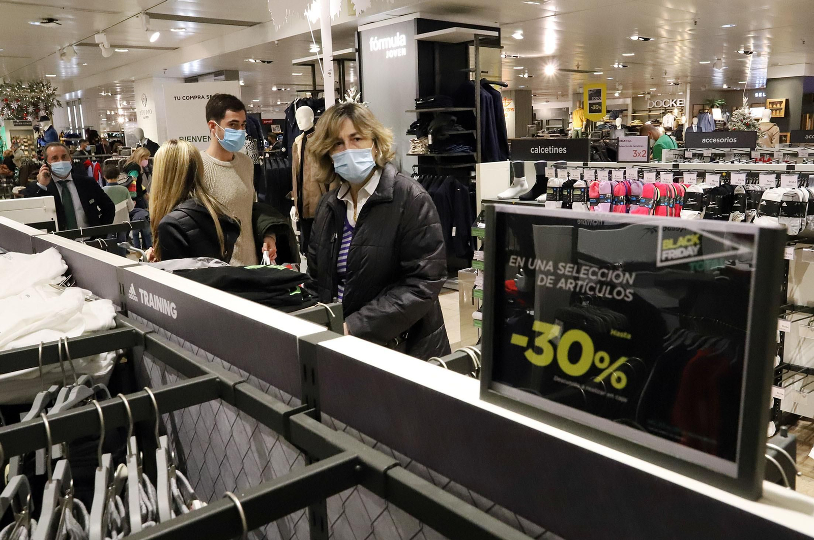 Imágenes del "Black Friday" en el Corte Inglés Imágenes del "Black Friday" en el Corte Inglés