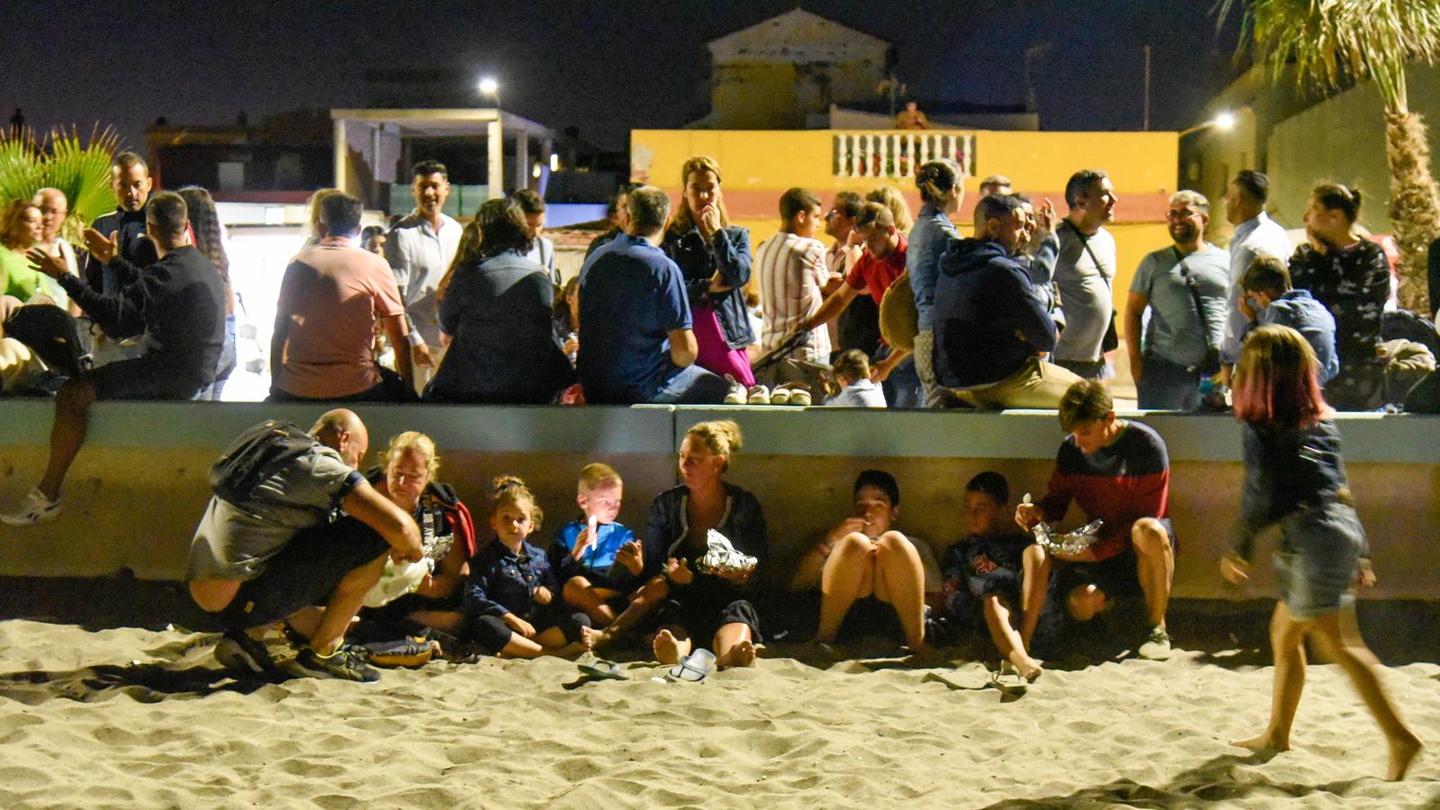 Fotos de la hoguera de San Juan en La Línea