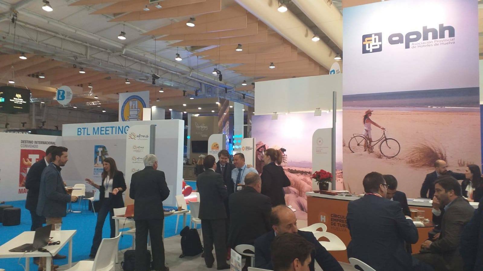 El estand de la Asociación Provincial de Hoteles de Huelva en la BTL.
