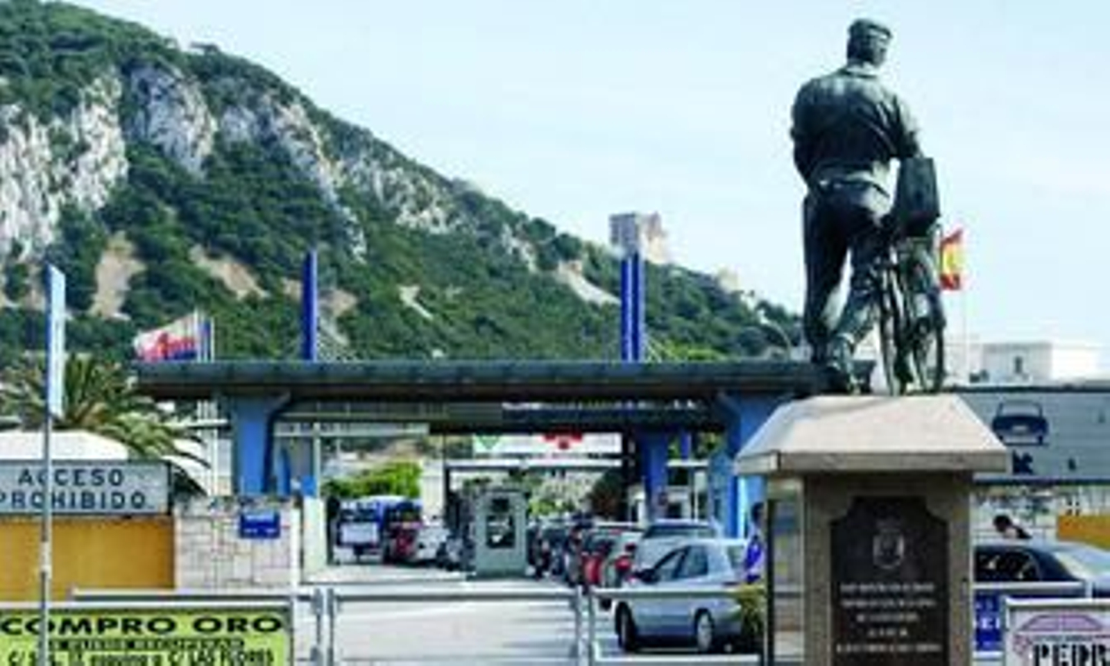 Aduana que separa Gibraltar y La Línea de la Concepción.