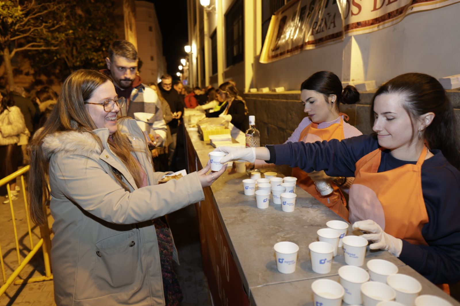 Las imágenes de la Pestiñada populatr del Carnaval de Cádiz 2026