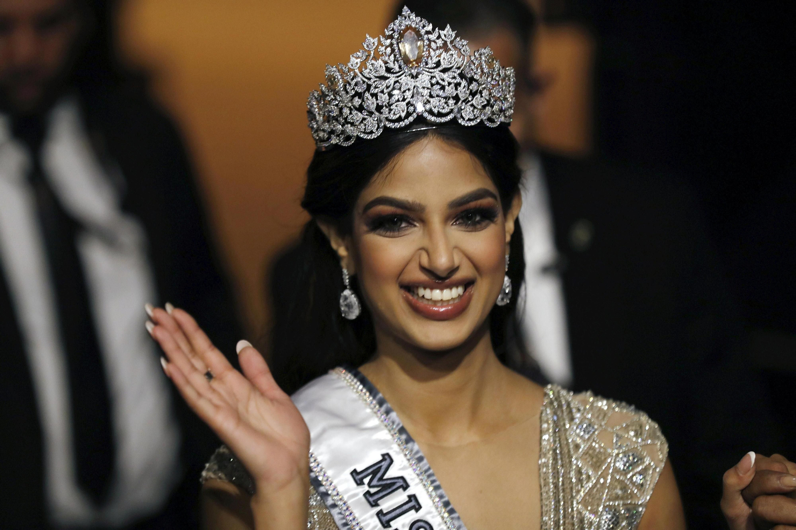 Harnaaz Sandhu, coronada 'Miss Universo 2021'. Harnaaz Sandhu, coronada 'Miss Universo 2021'.