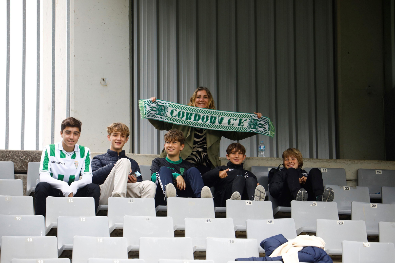 Las mejores fotos del ambiente del Córdoba CF - Melilla en El Arcángel