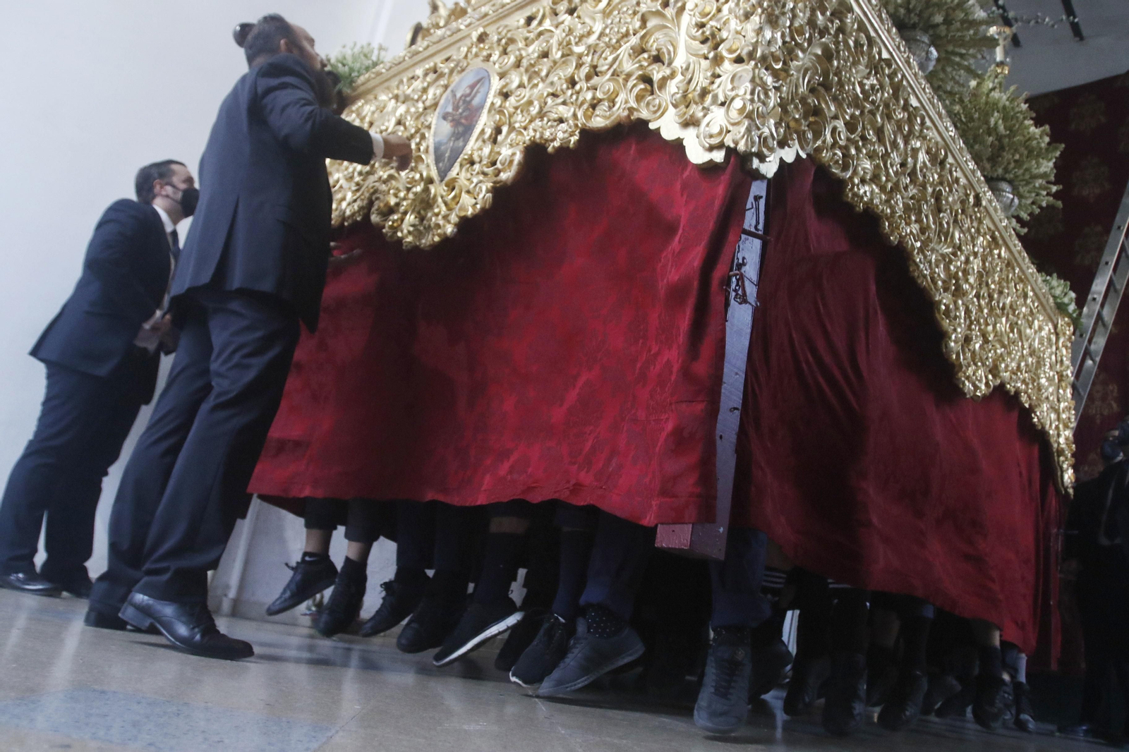 La procesión de la Divina Pastora de Capuchinos de Córdoba, en imágenes