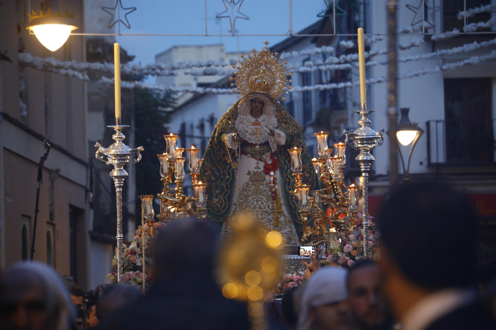 El traslado de la Virgen de la Esperanza de Córdoba a Santa Marina, en imágenes