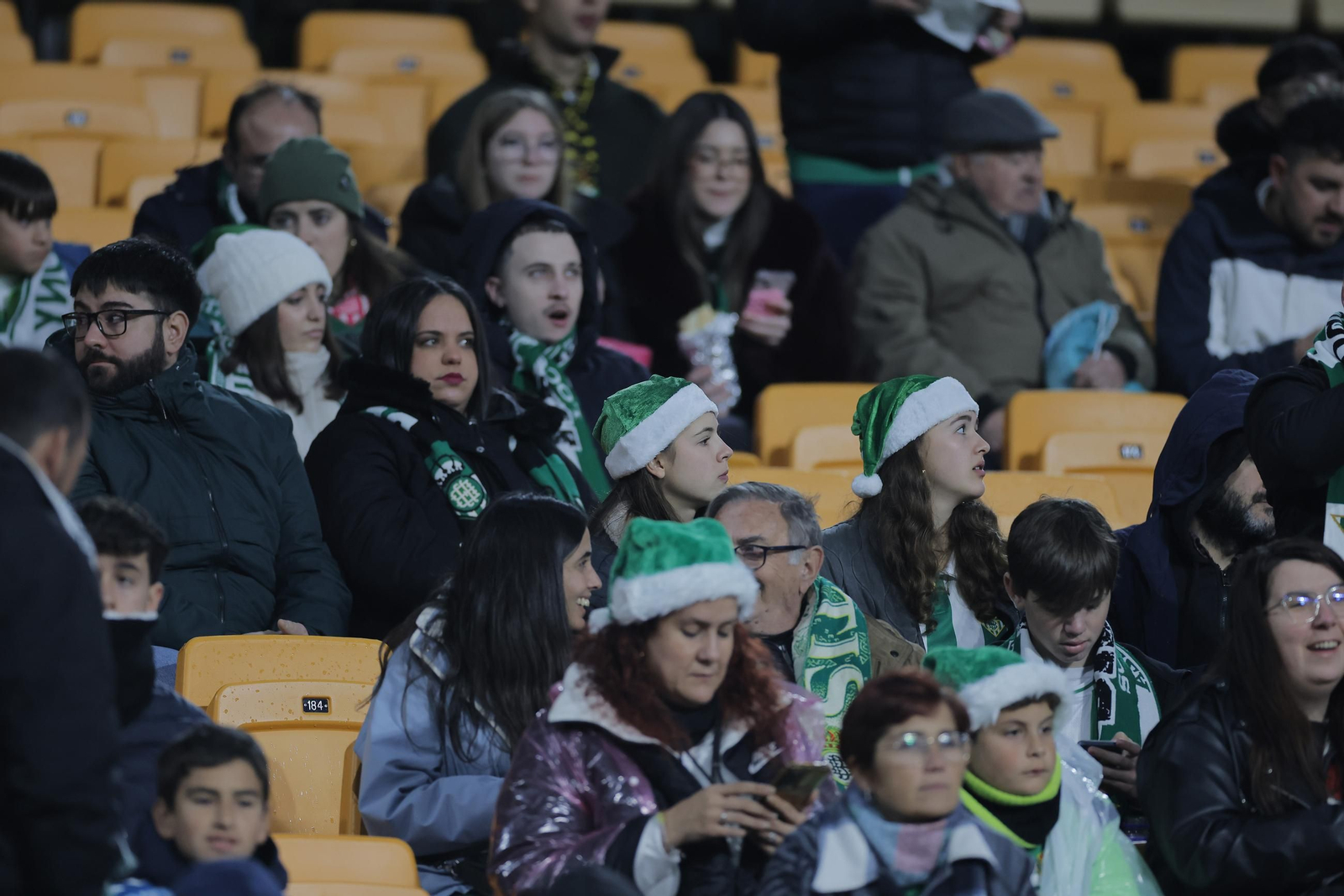 Búscate en las fotos del Betis - Getafe