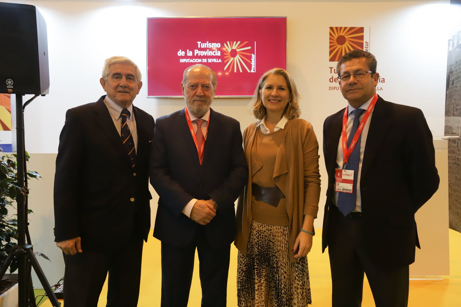 El presidente de la Diputación, en Fitur, con el presidente de la Real Federación Española de Golf.