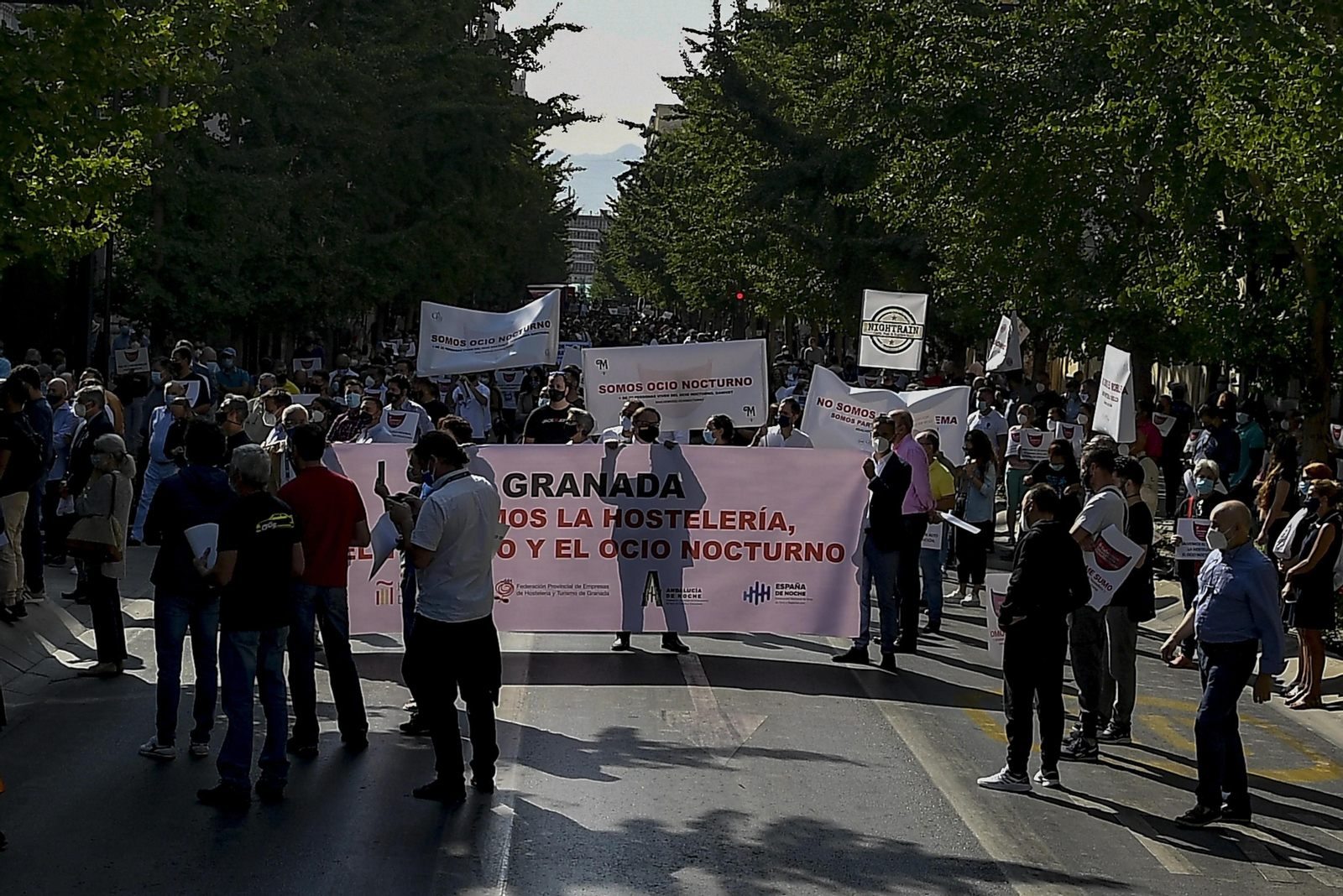 Fotos: El turismo se manifiesta en Granada