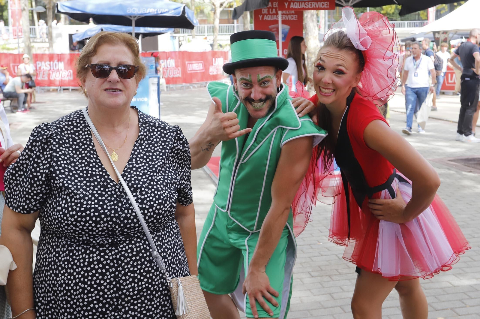 Imágenes de la Vuelta Ciclista a España en su salida desde Aracena en la 17ª etapa
