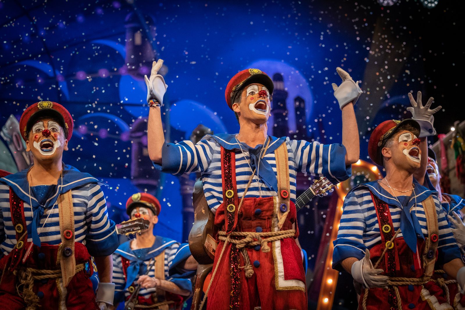 Comparsa Y seguimos cantando