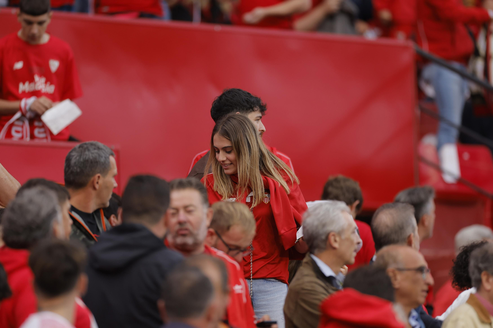 Búscate en las fotos del Sevilla-Juventus