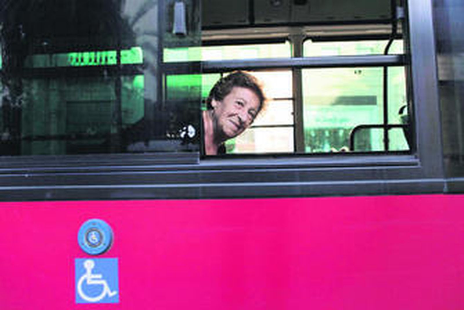 La línea 2 y el tranvía siguen siendo las que registran una mayor demanda