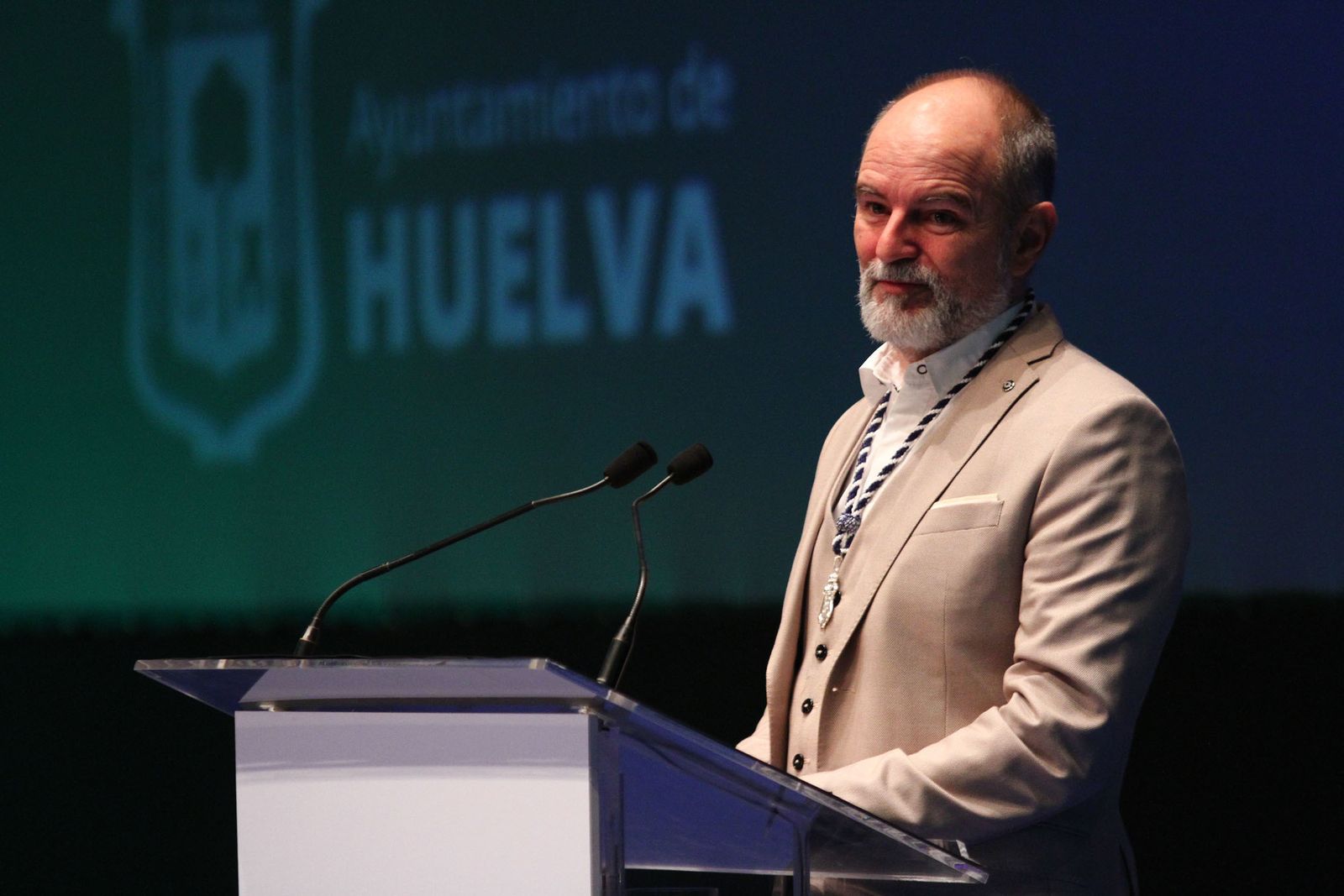 Imágenes de la entrega de las medallas de Huelva