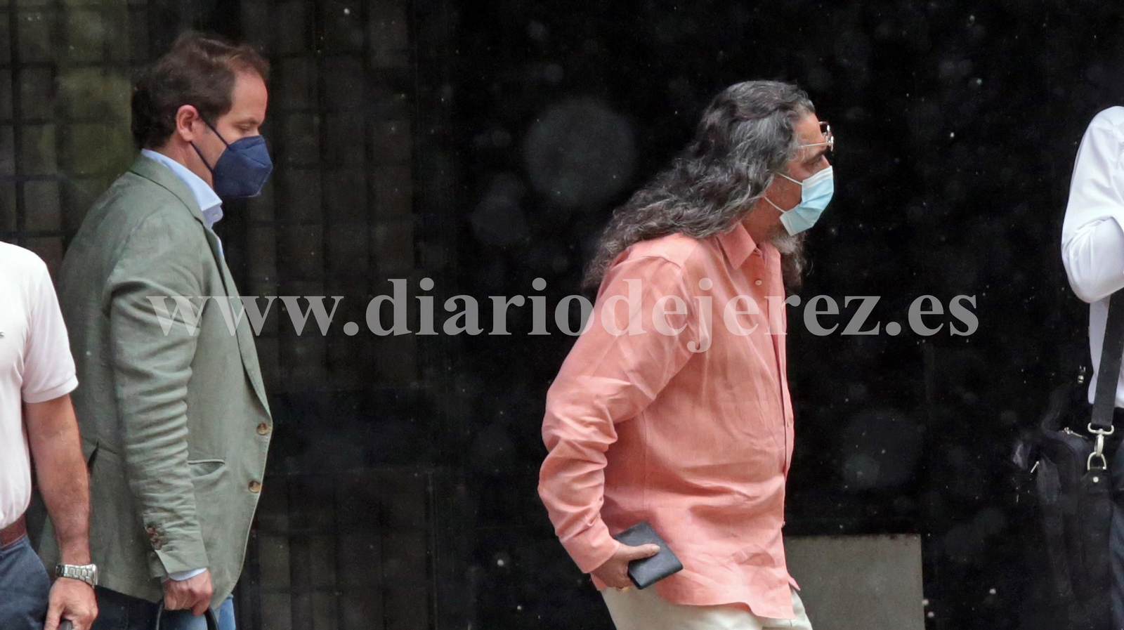 Diego 'El Cigala' sale de los juzgados de Jerez este viernes.