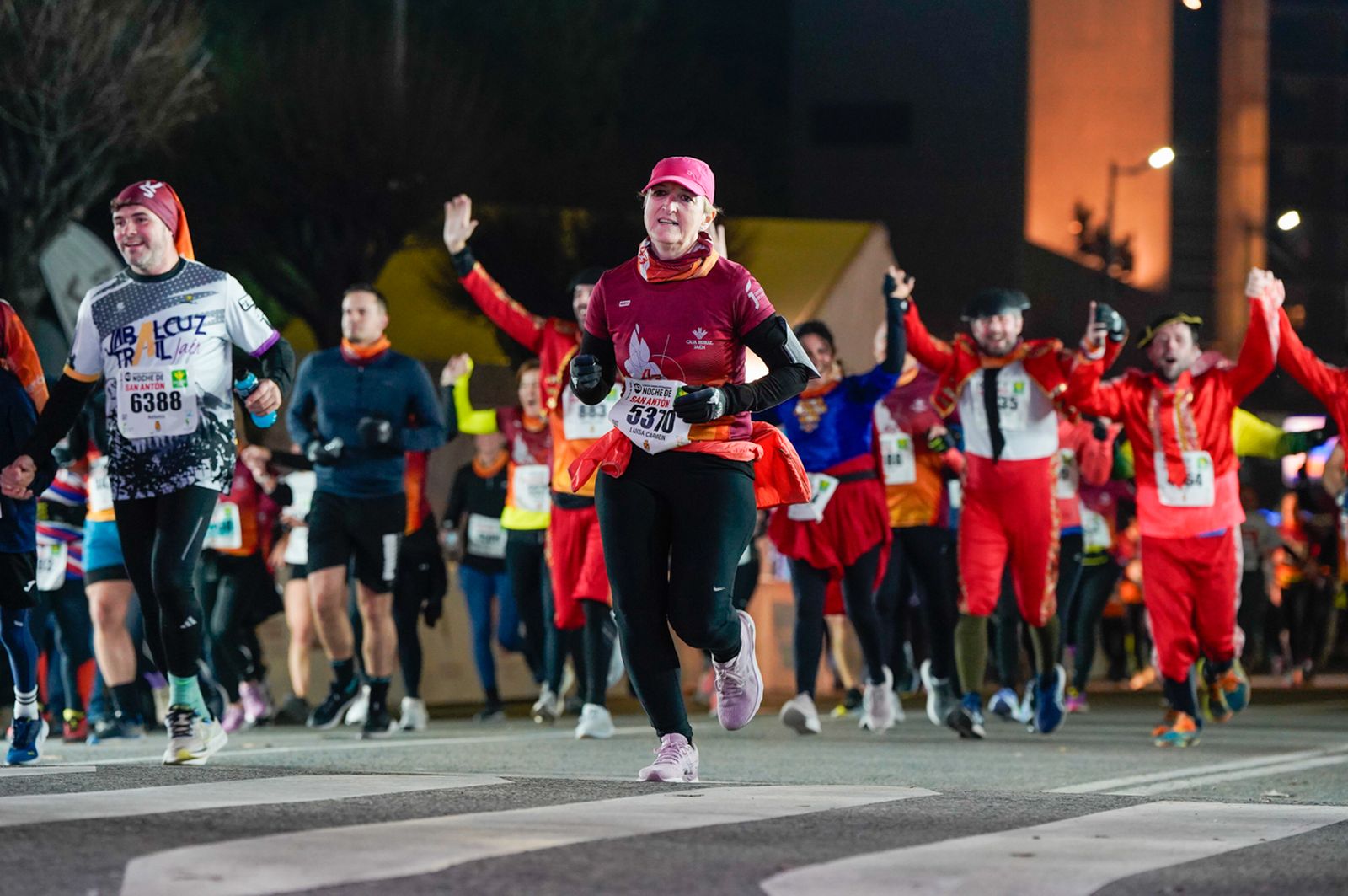 En imágenes: búscate en tu llegada a meta de la Carrera de San Antón 2026 (2)