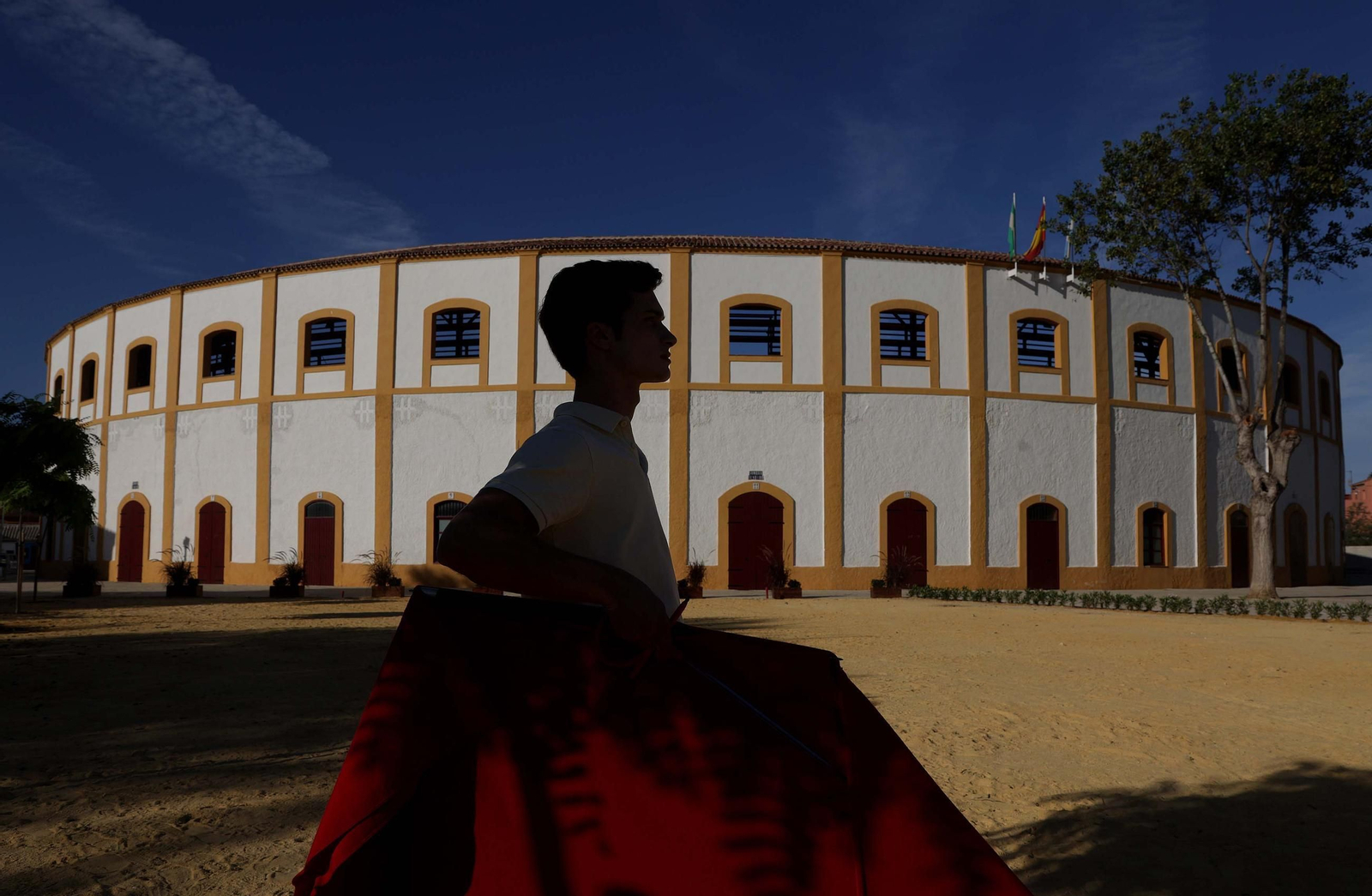 Las fotos del regreso a la plaza del novillero linense Juan Jesús Rodríguez tras su grave cogida