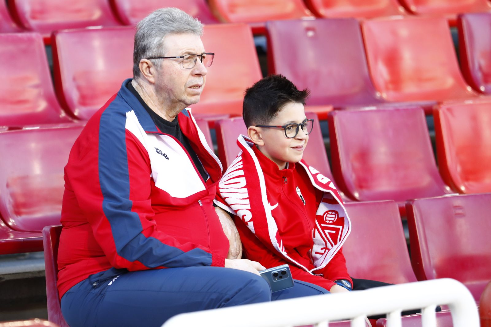 La grada de Los Cármenes durante los primeros minutos del Granada - Athletic