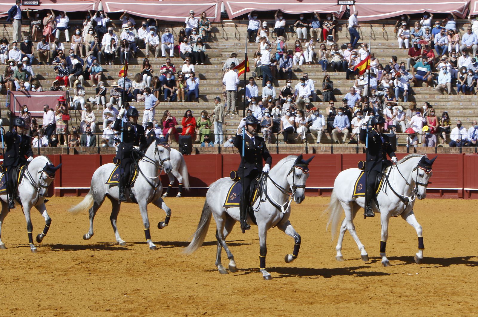 Exhibición de Enganches