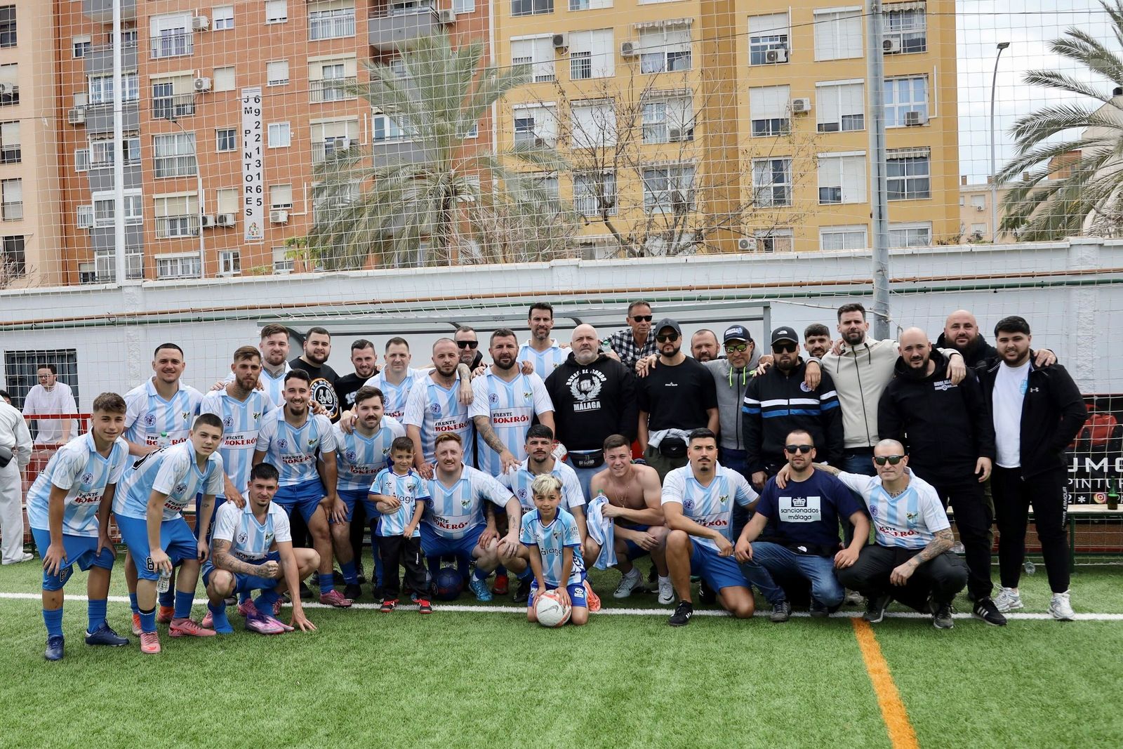 Leyendas del Málaga CF se reúnen en el césped