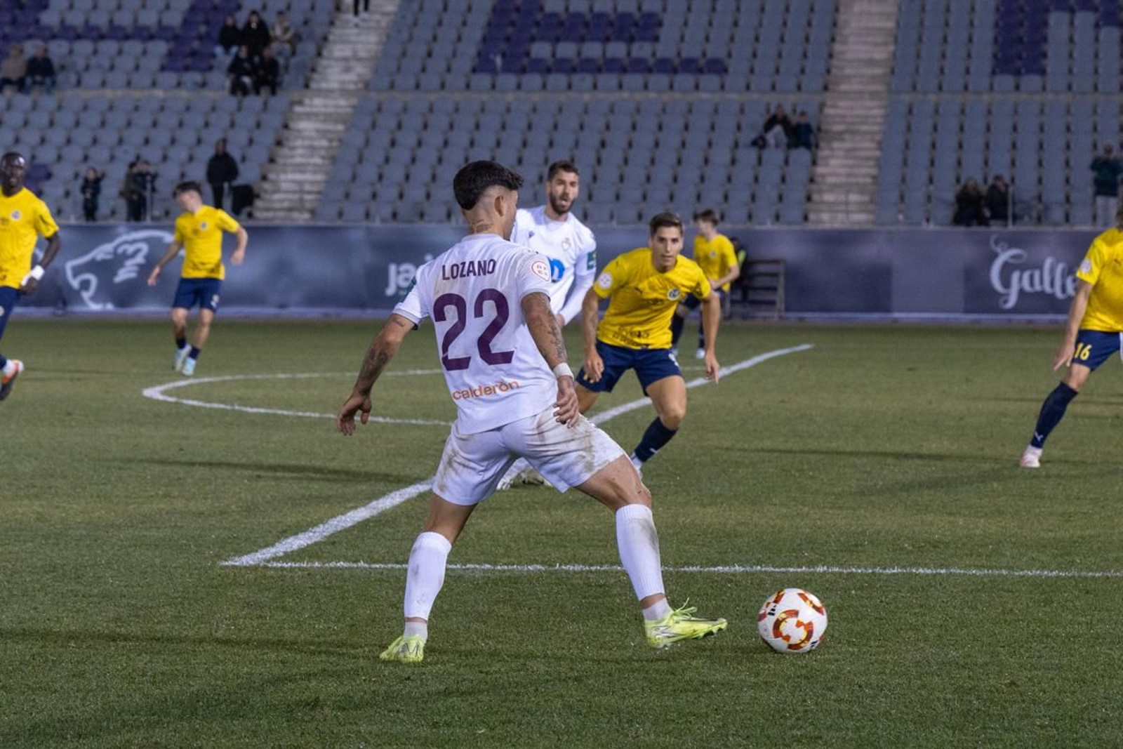 La euforia de la victoria in extremis del Real Jaén ante el Marbellí, en imágenes