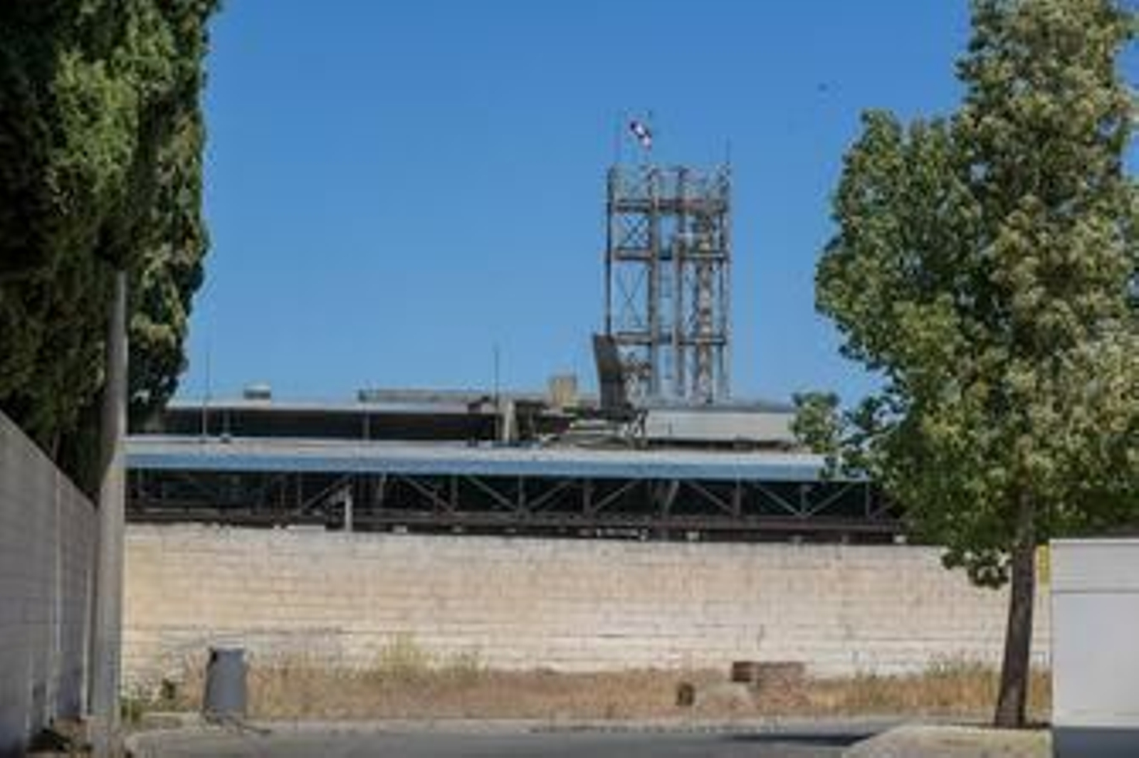 La explosión en la fábrica de perfumes en un depósito de ácido fórmico no ha dañado estructuras