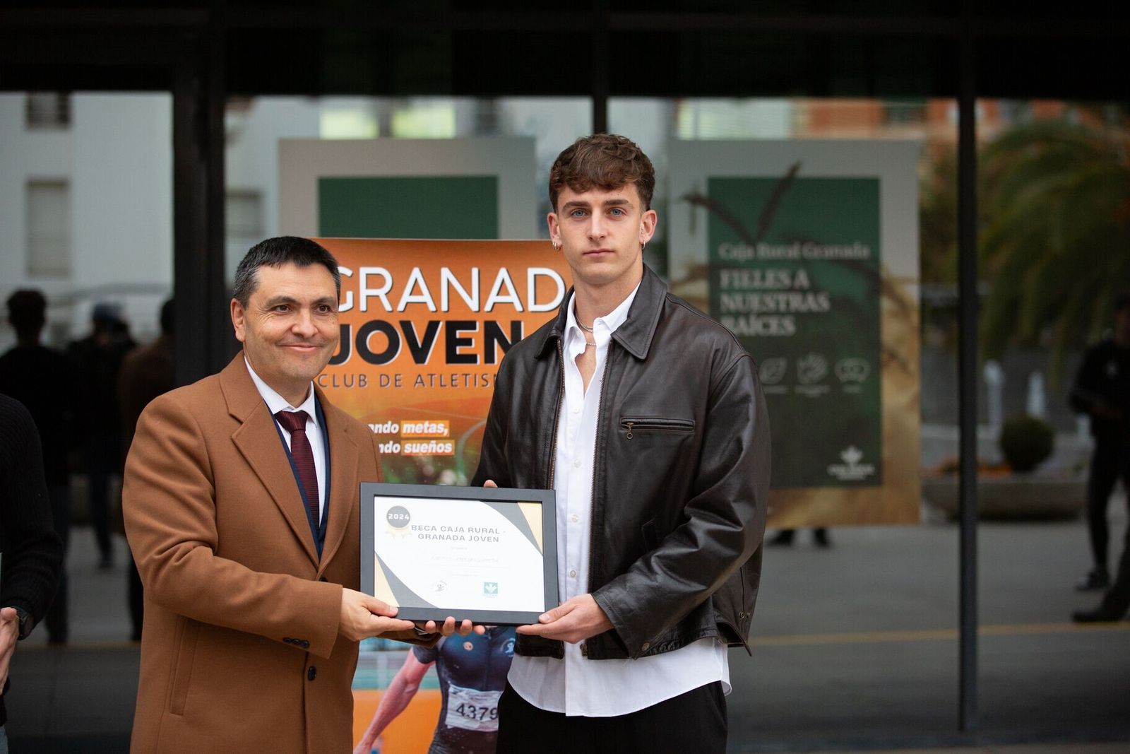 La entrega de las becas del Granada Joven en imágenes