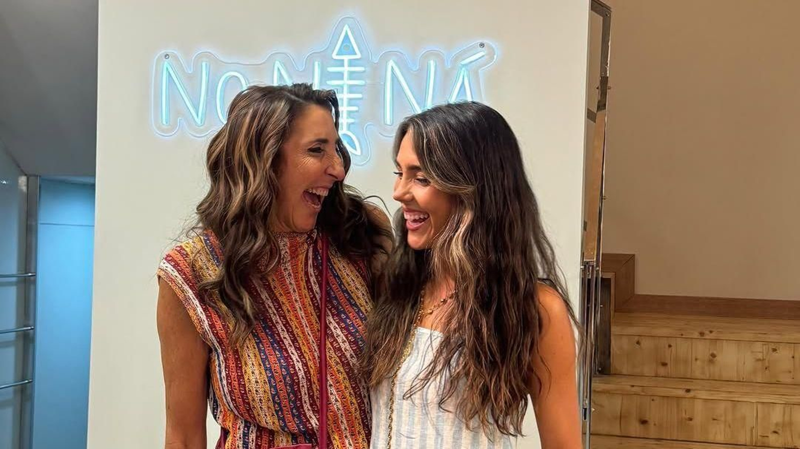 Paz Padilla y su hija Anna Ferrer en su tienda No Ni Ná