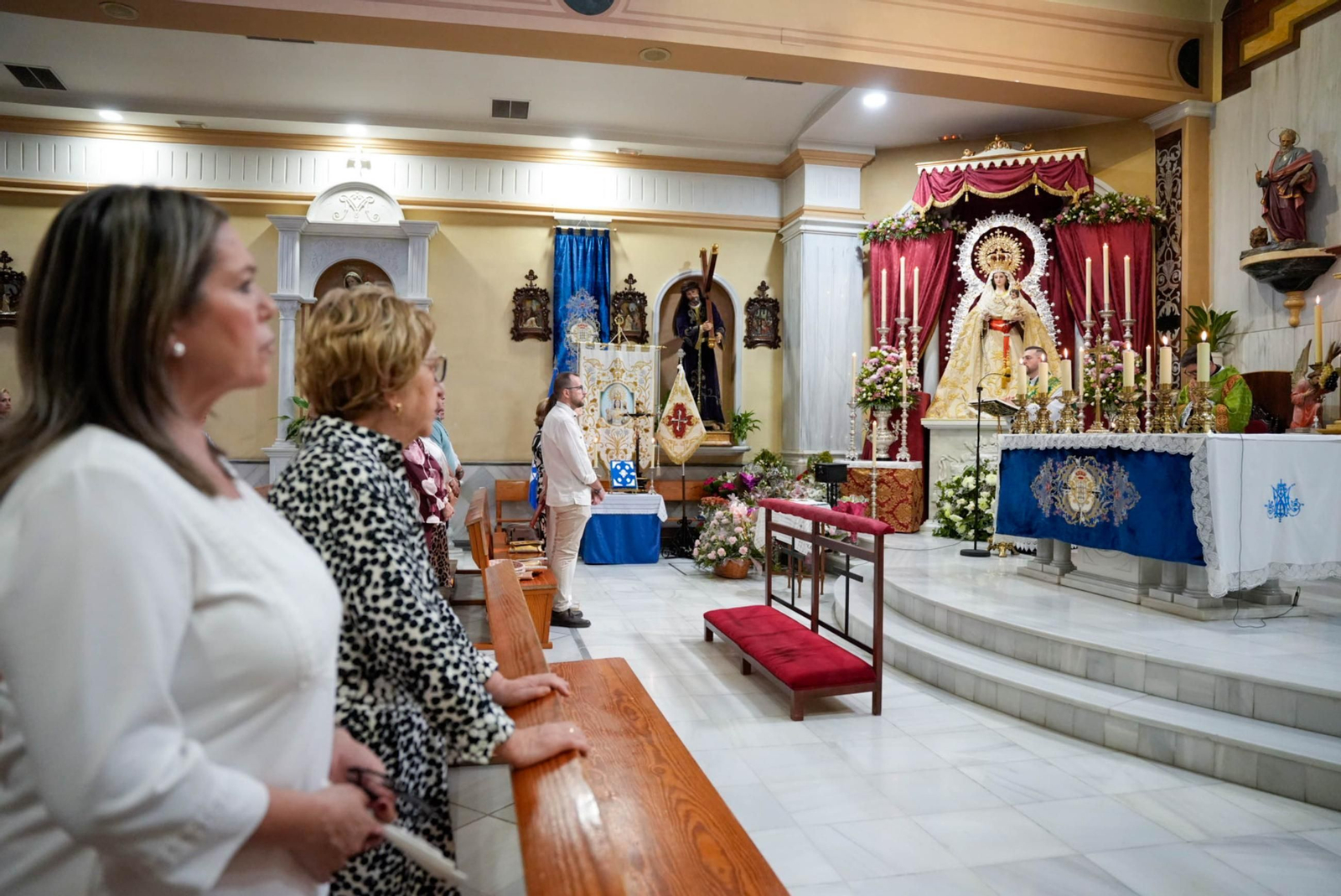Las imágenes del la misa en Macael ofrecida por los niños y familias