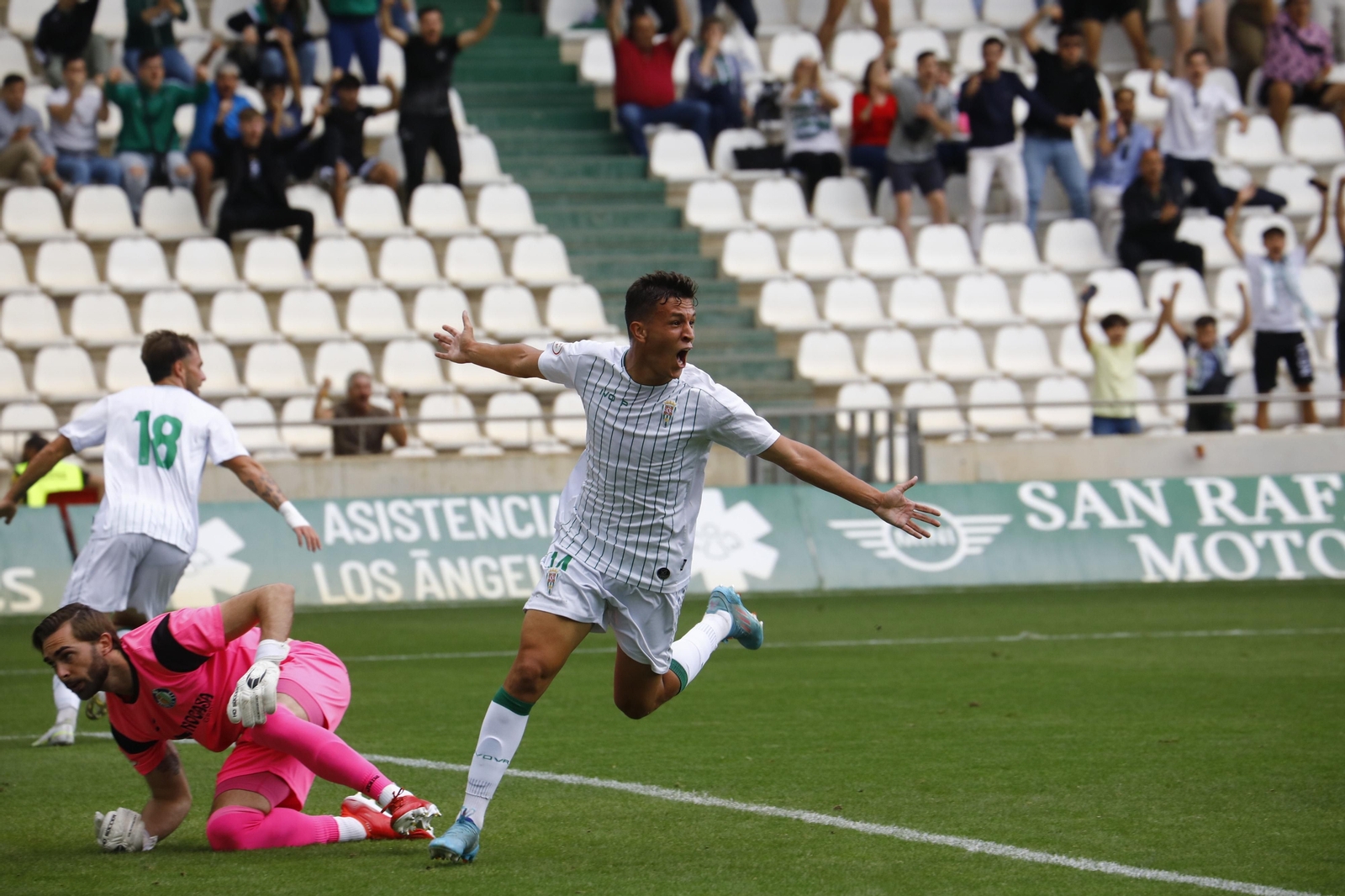 Las mejores fotos de la victoria del Córdoba B ante el Getafe B en El Arcángel
