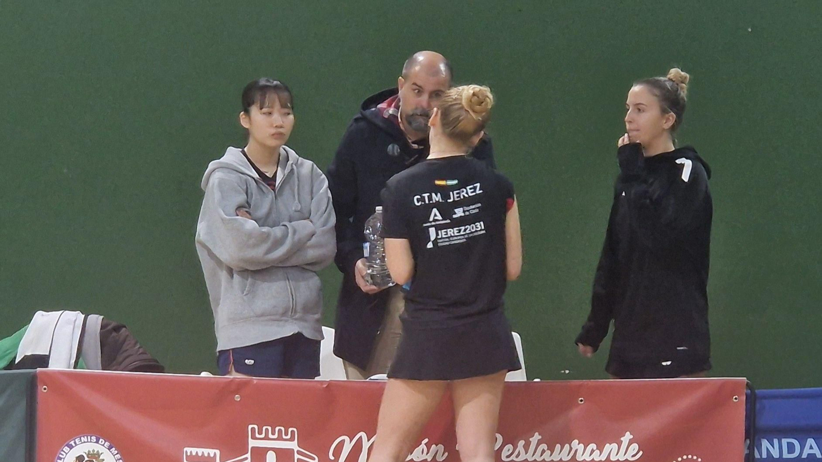 El equipo femenino de la Liga Iberdrola no pudo hacer nada ante los potentes UCAM y Priego.