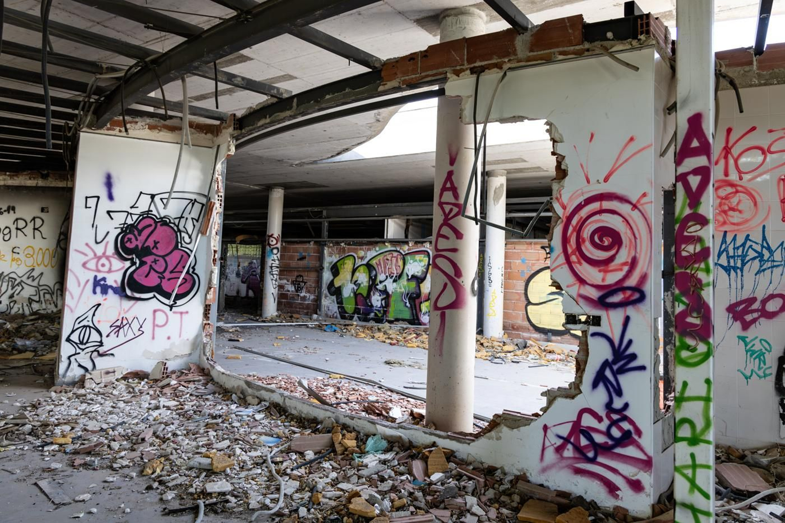 Este es el lamentable estado que presenta el parque acuático de Jaén en 2024