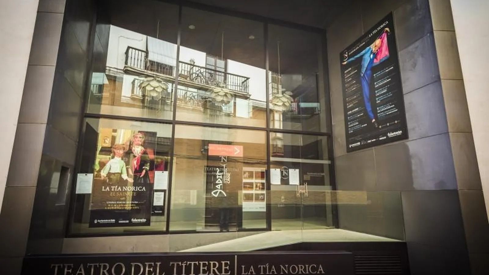 Exterior del Teatro del Títere de la Tía Norica.